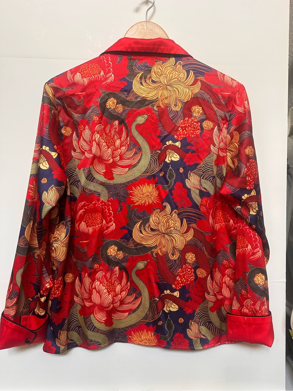 Aria by Averie Two-Piece Red Snake Print Satin Pajama Set Long Pants - Small - Picture 4 of 10